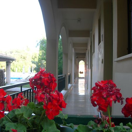Villa Karmar Hotel Apartments Dassia  Exteriör bild