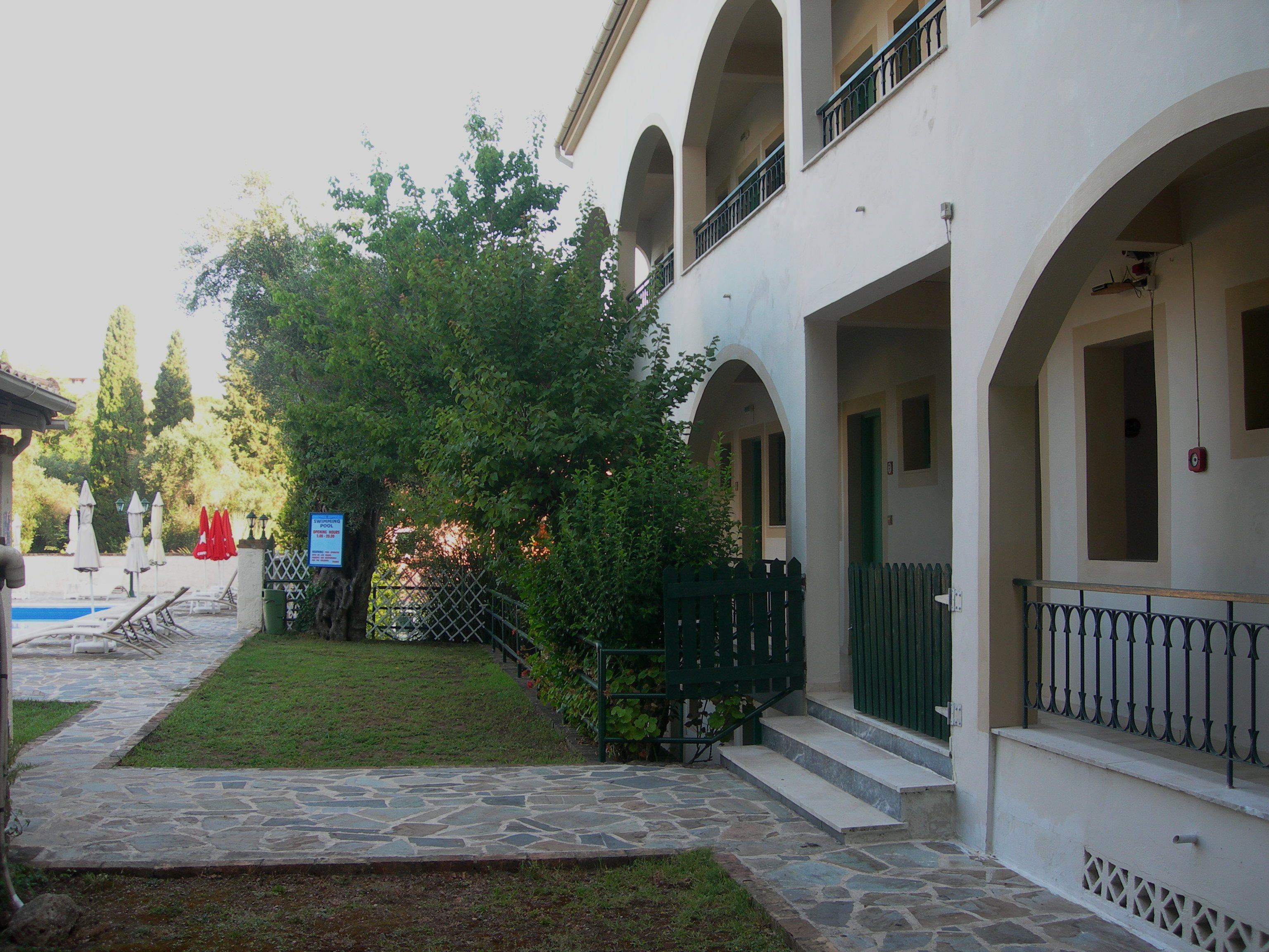 Villa Karmar Hotel Apartments Dassia  Exteriör bild