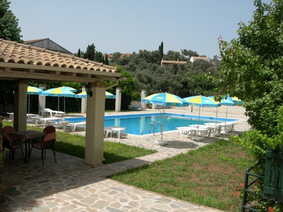 Villa Karmar Hotel Apartments Dassia  Exteriör bild